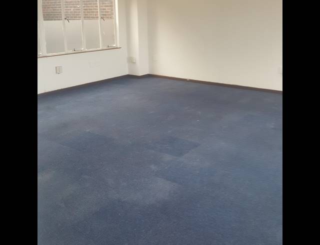 64M² OFFICE TO LET IN STAMFORD HILL